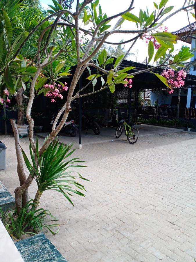 Friends Beach Hotel Kuta  Exterior foto