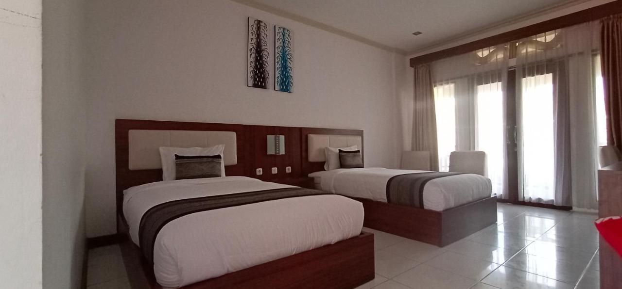 Friends Beach Hotel Kuta  Exterior foto