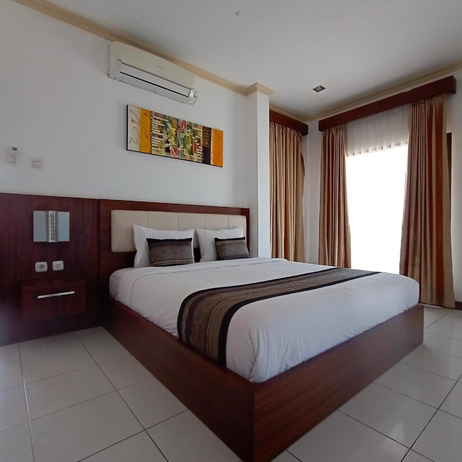 Friends Beach Hotel Kuta  Exterior foto