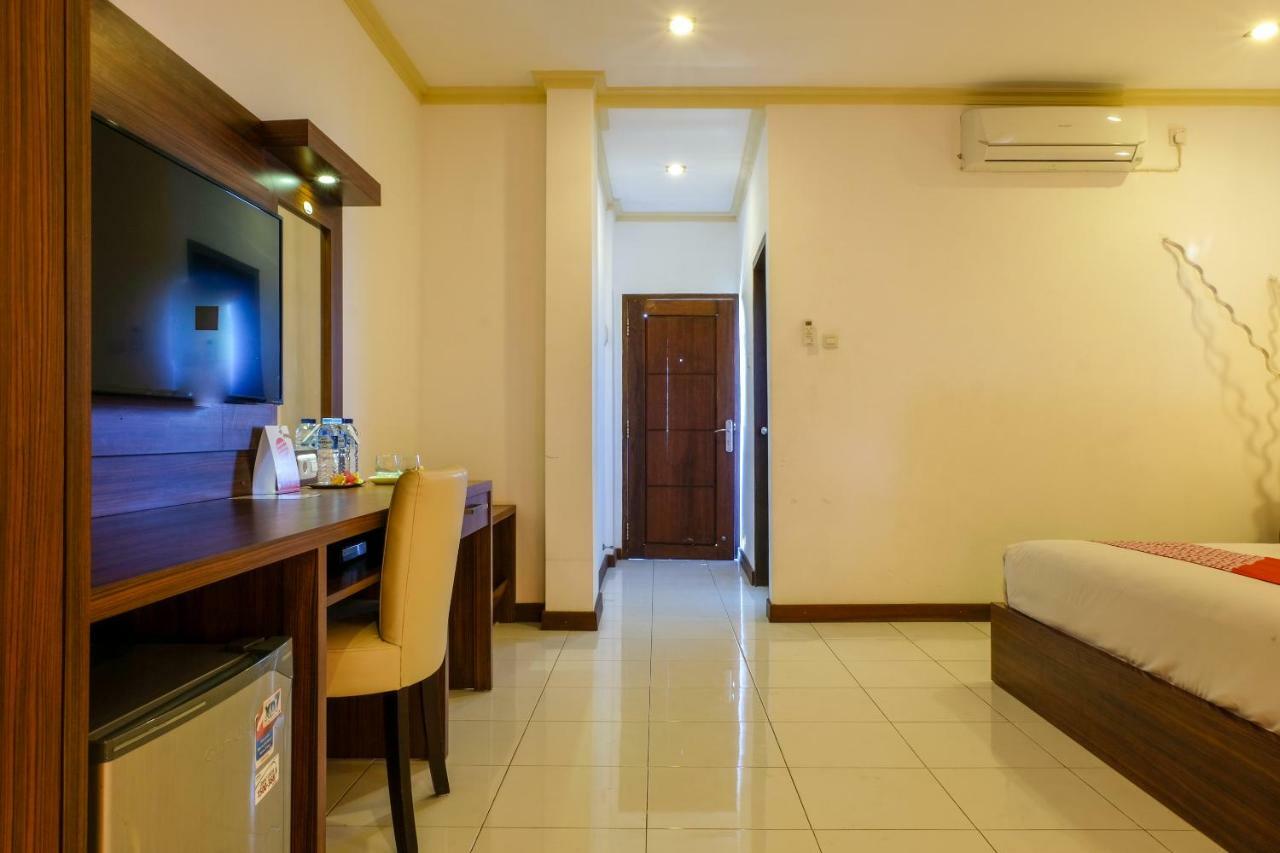 Friends Beach Hotel Kuta  Exterior foto