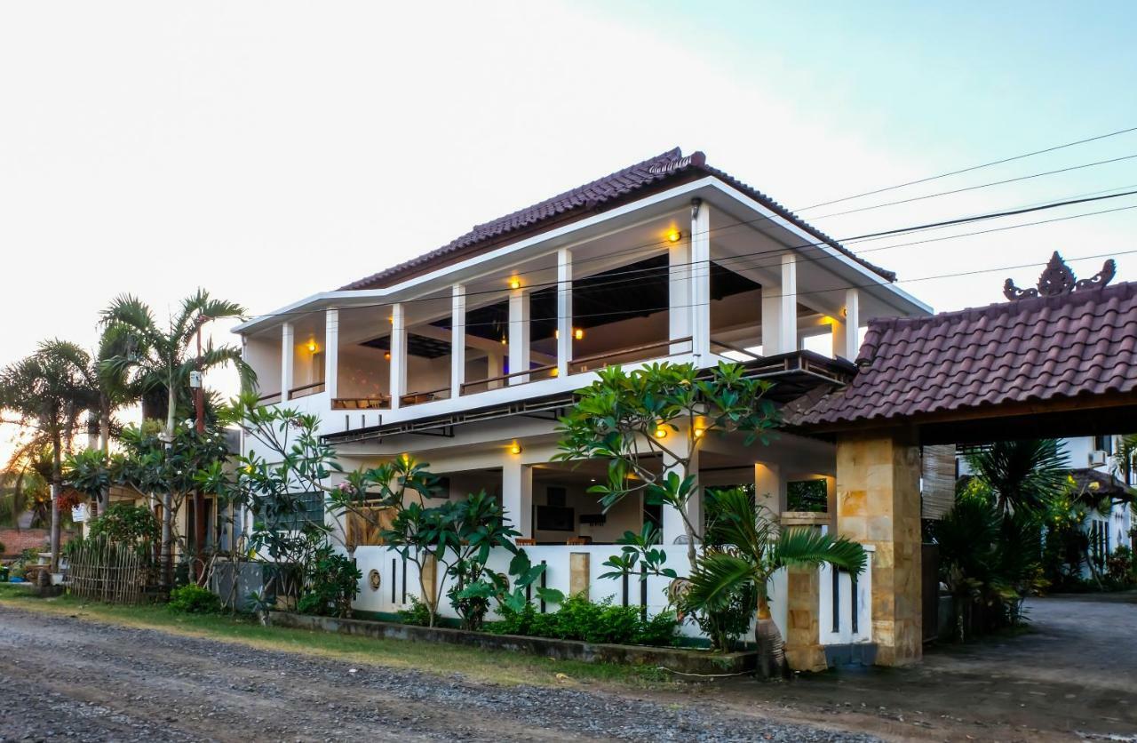 Friends Beach Hotel Kuta  Exterior foto