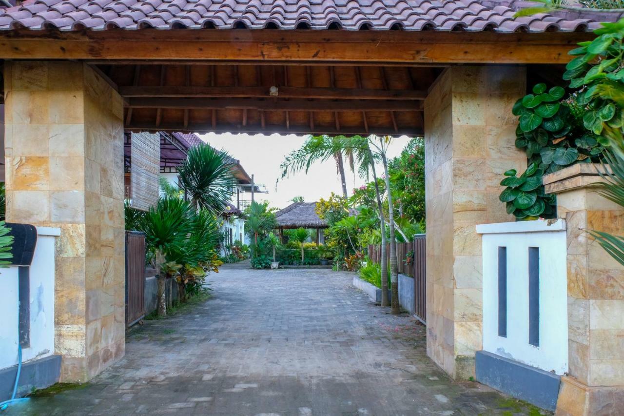 Friends Beach Hotel Kuta  Exterior foto