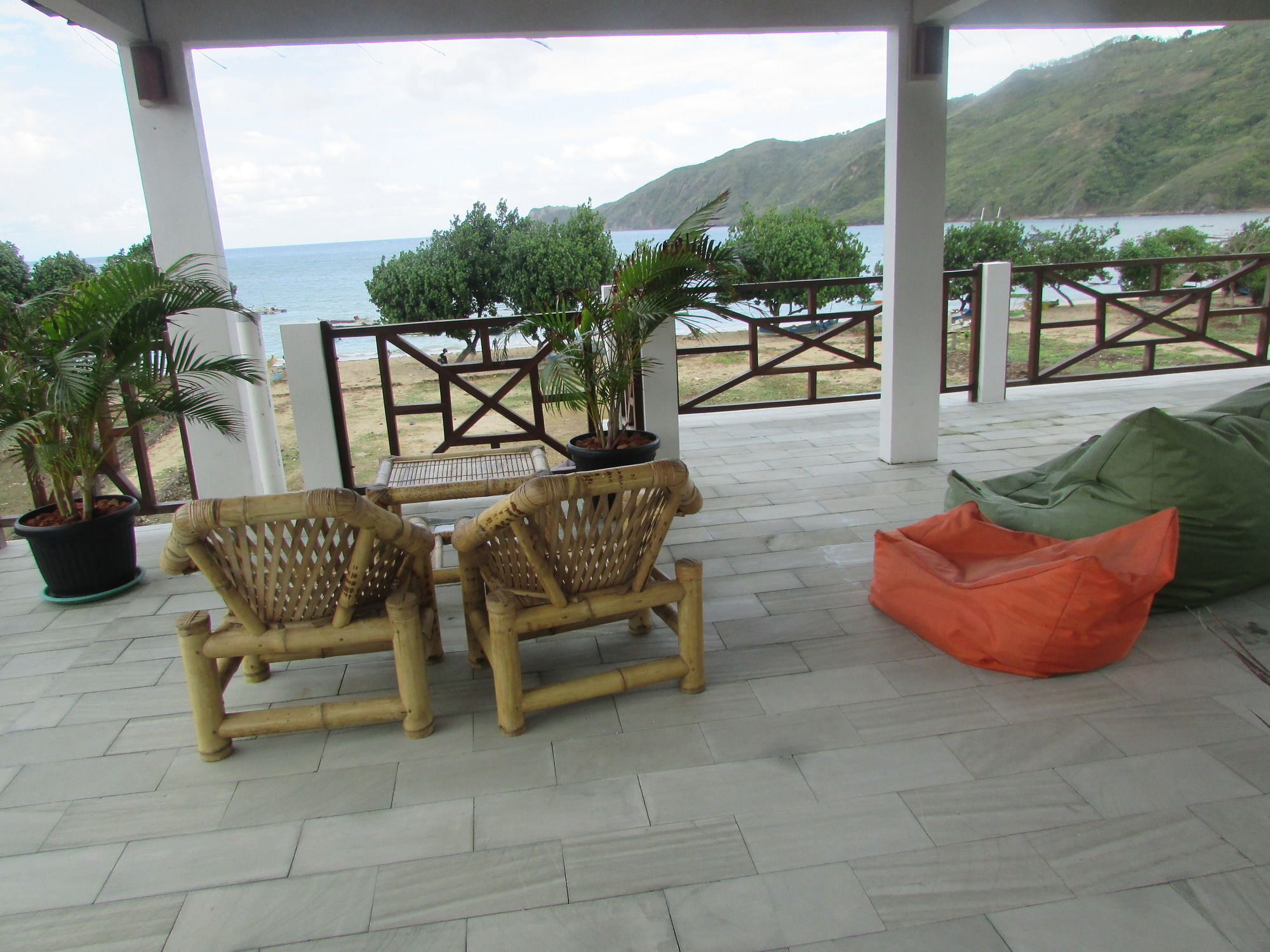 Friends Beach Hotel Kuta  Exterior foto