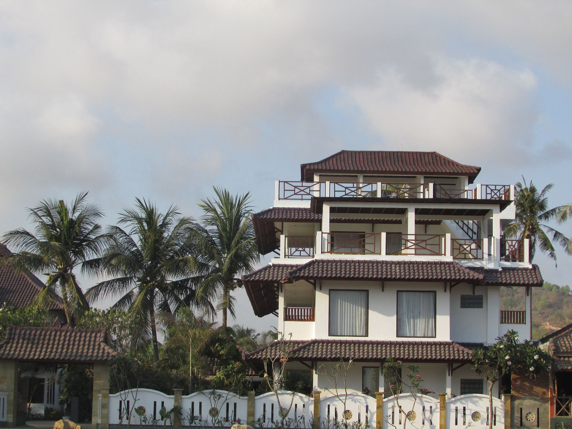 Friends Beach Hotel Kuta  Exterior foto