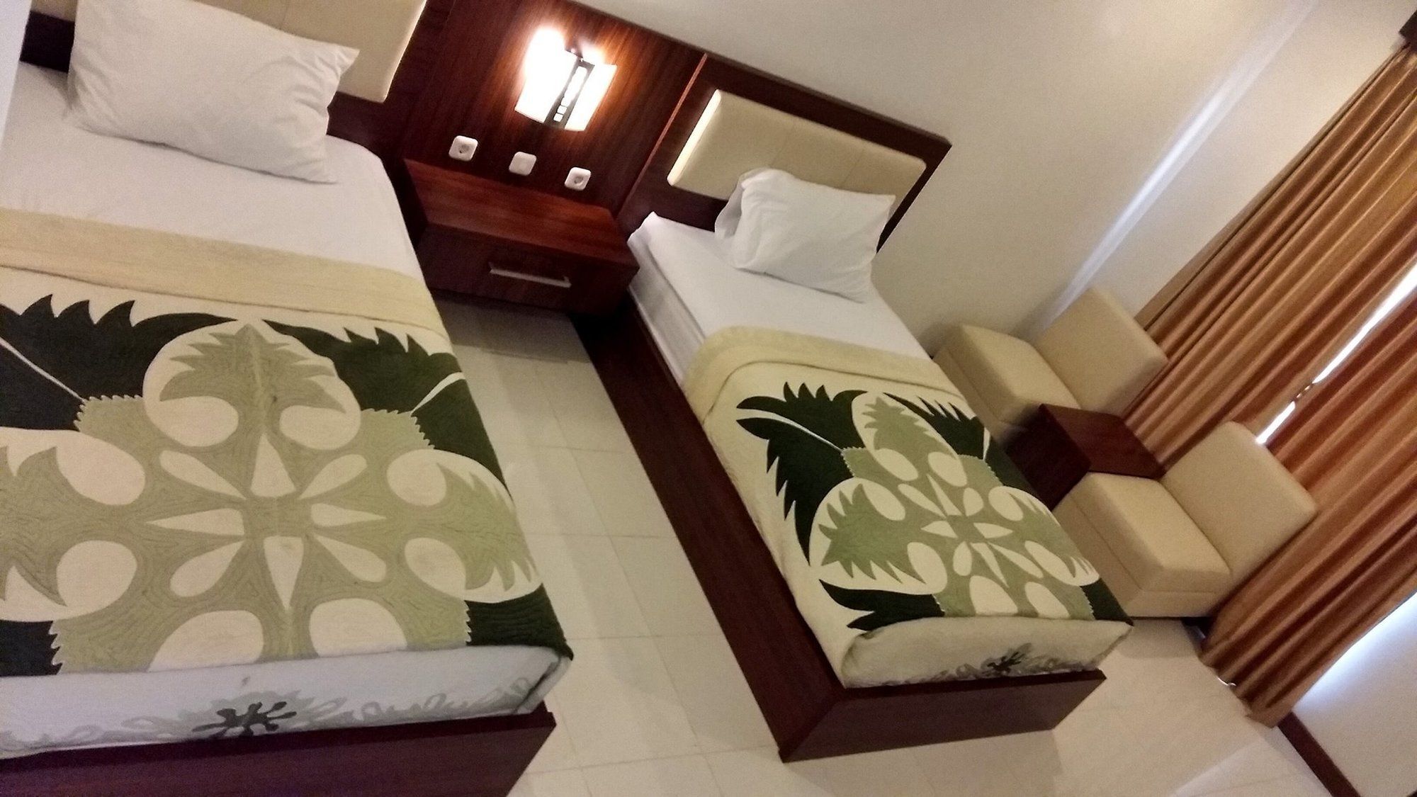 Friends Beach Hotel Kuta  Exterior foto