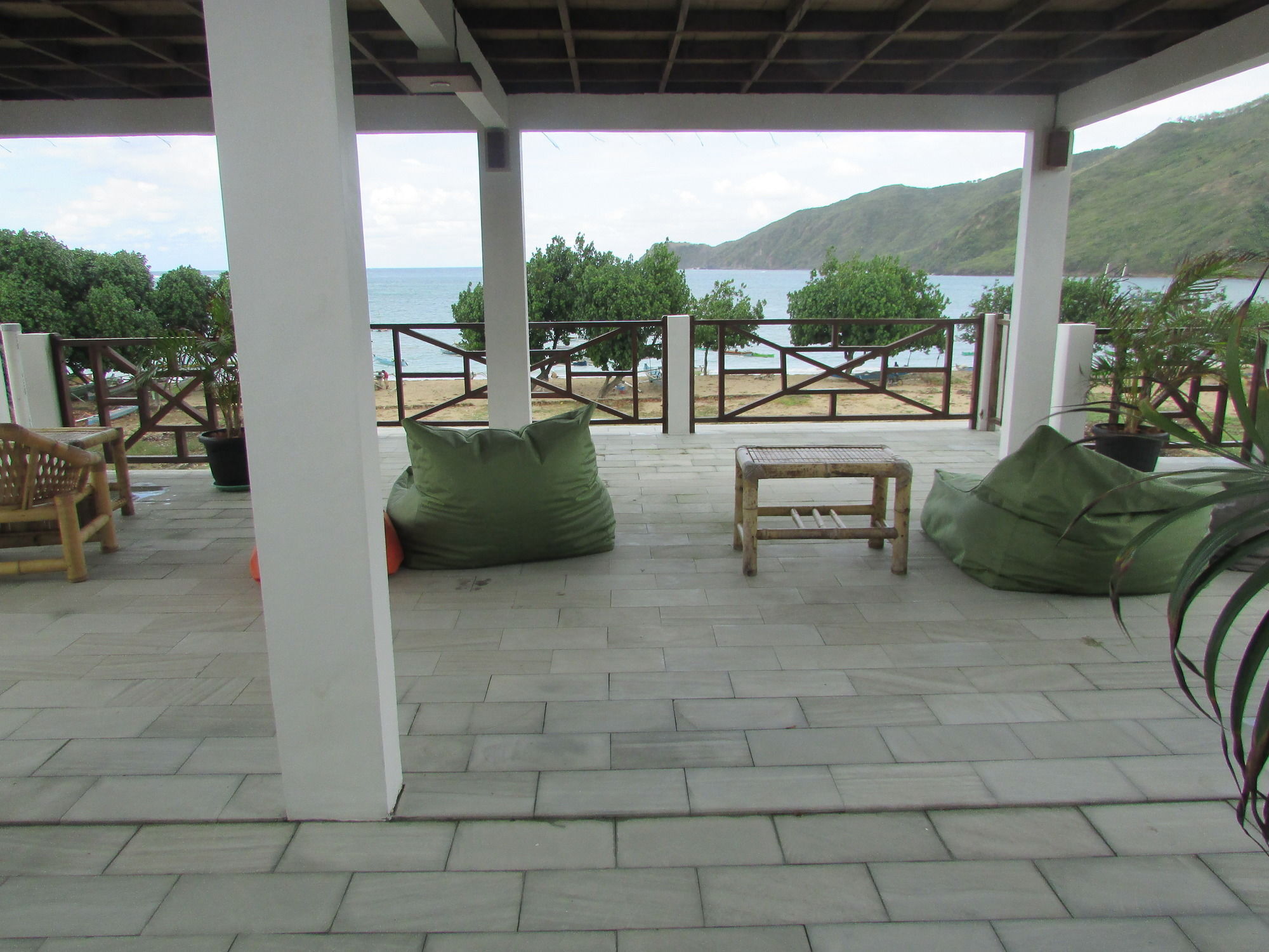 Friends Beach Hotel Kuta  Exterior foto